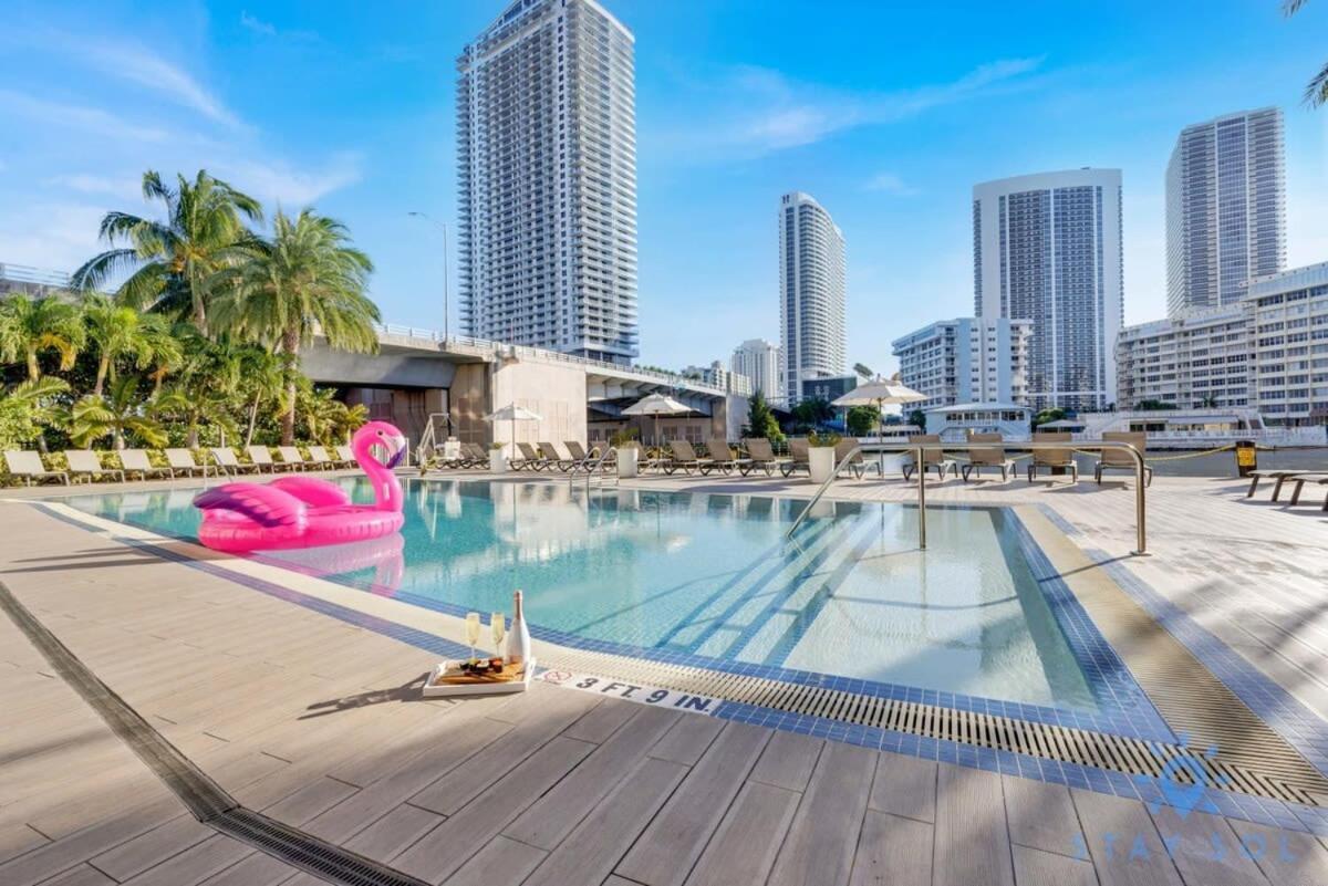 Infinite View With Balcony,Pool Plus Near Beach Hallandale Beach Exterior photo